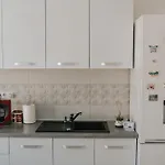 Julia\'S Residence