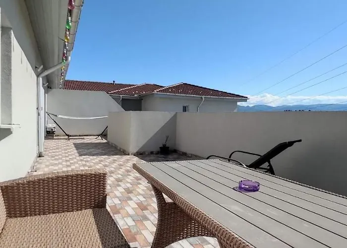 Julia\'S Residence
